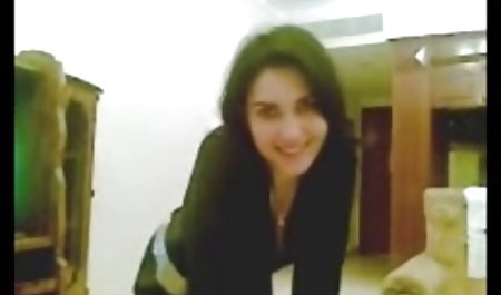 کودک جلوی یک وب کم عکس سکس وکوس استمناء را نشان داد